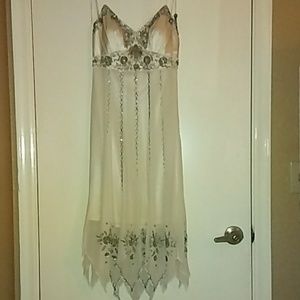 CASHE BEADED GOWN SIZE 2
